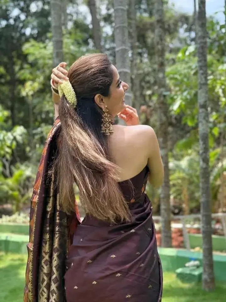 royal maroon silk saree with traditional woven border – timeless ethnic elegance ❤️✨ royal maroon silk saree with traditional woven border – timeless ethnic elegance ❤️✨