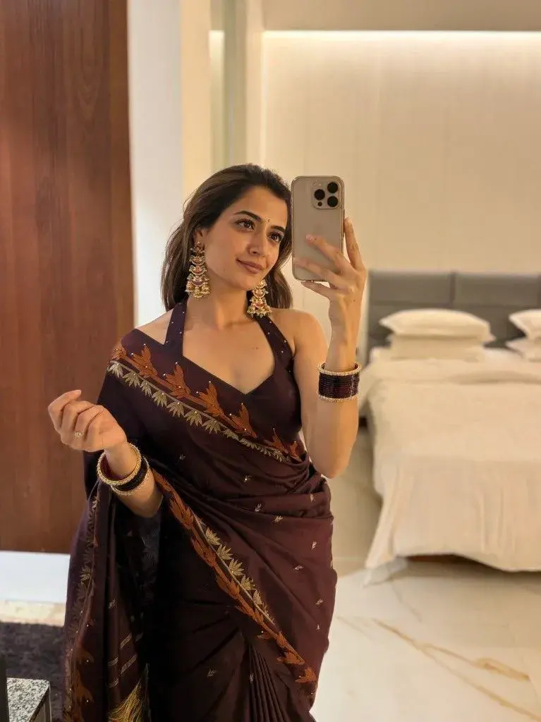 royal maroon silk saree with traditional woven border – timeless ethnic elegance ❤️✨ royal maroon silk saree with traditional woven border – timeless ethnic elegance ❤️✨