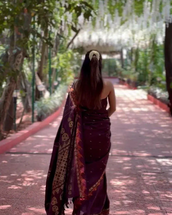 royal maroon silk saree with traditional woven border – timeless ethnic elegance ❤️✨ royal maroon silk saree with traditional woven border – timeless ethnic elegance ❤️✨