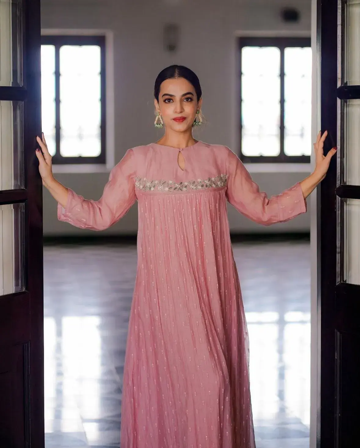 pink chanderi cotton kurta set with beads & lace detailing – elegant ethnic wear 💗✨ pink chanderi cotton kurta set with beads & lace detailing – elegant ethnic wear 💗✨